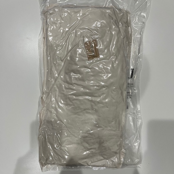 NEW Unhide Marshmallow Squish Pillow Beige Bear Faux Fur - Picture 4 of 5